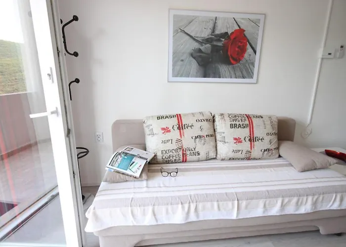 Leonardo B2 Mit Terrasse By Interhome Apartman